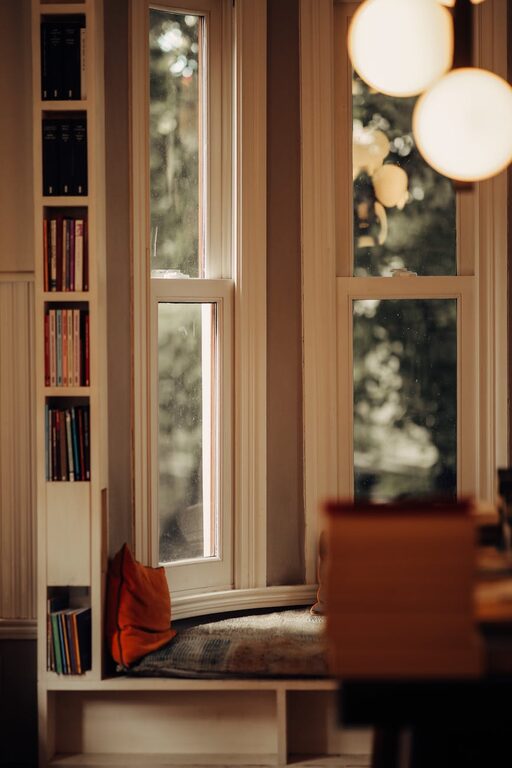 How to Create a Cozy Reading Nook at Home: Tips and Ideas